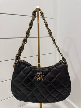 Chanel GWP Black Quilted Leather Shoulder Bag with Gold Chain (NEW)